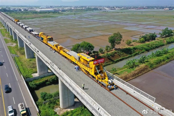 欧陆登录：中国高铁首次出海！雅万高铁全线轨道铺通：最高时速350公里