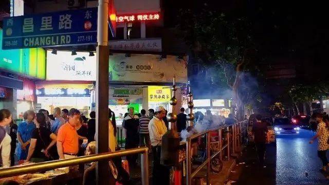 重庆时时彩：上海人记忆中的夜市，有烟火气，有油烟气
